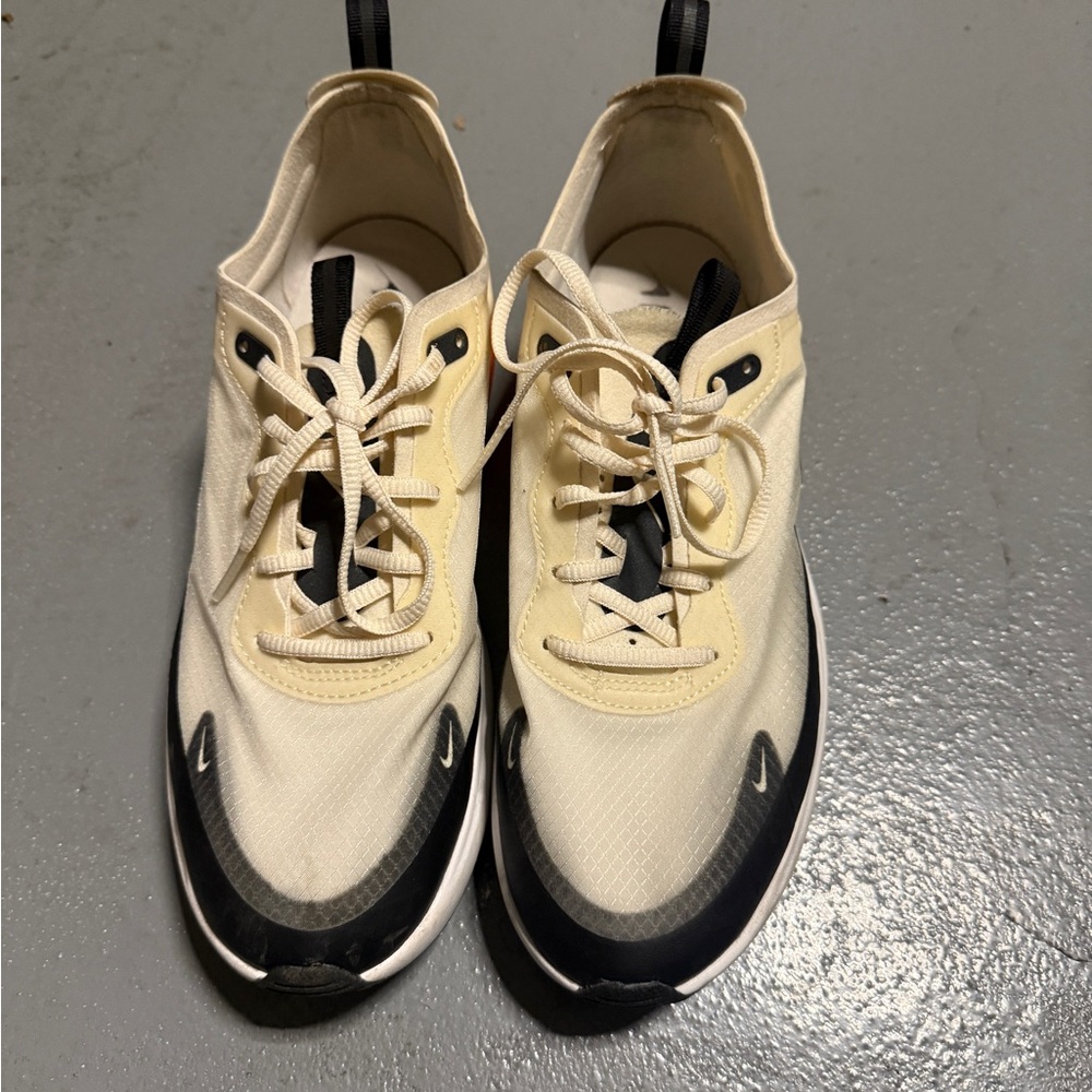 Nike Air Max Dia SE